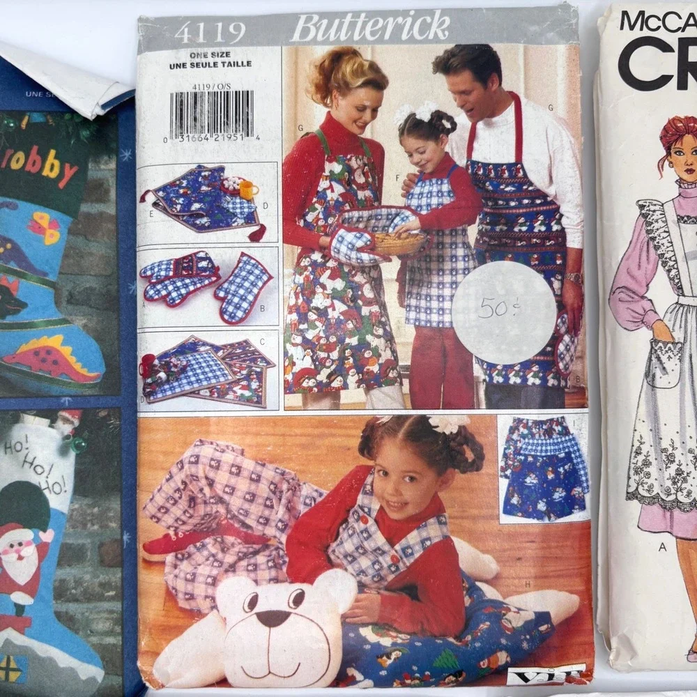UNCUT Vintage Sewing Pattern Lot | Christmas Stockings Aprons Handbags 5pc OSZ